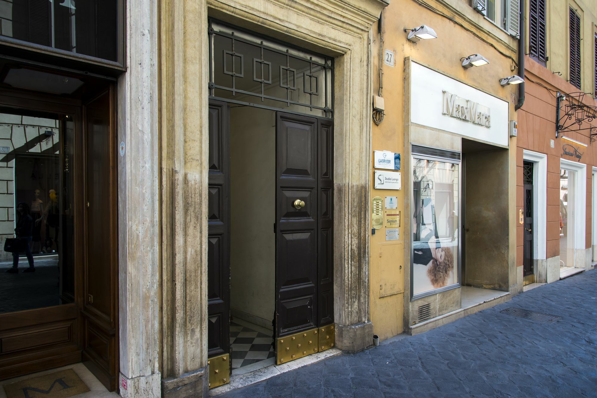 Rome Frattina27 Hotel Buitenkant foto