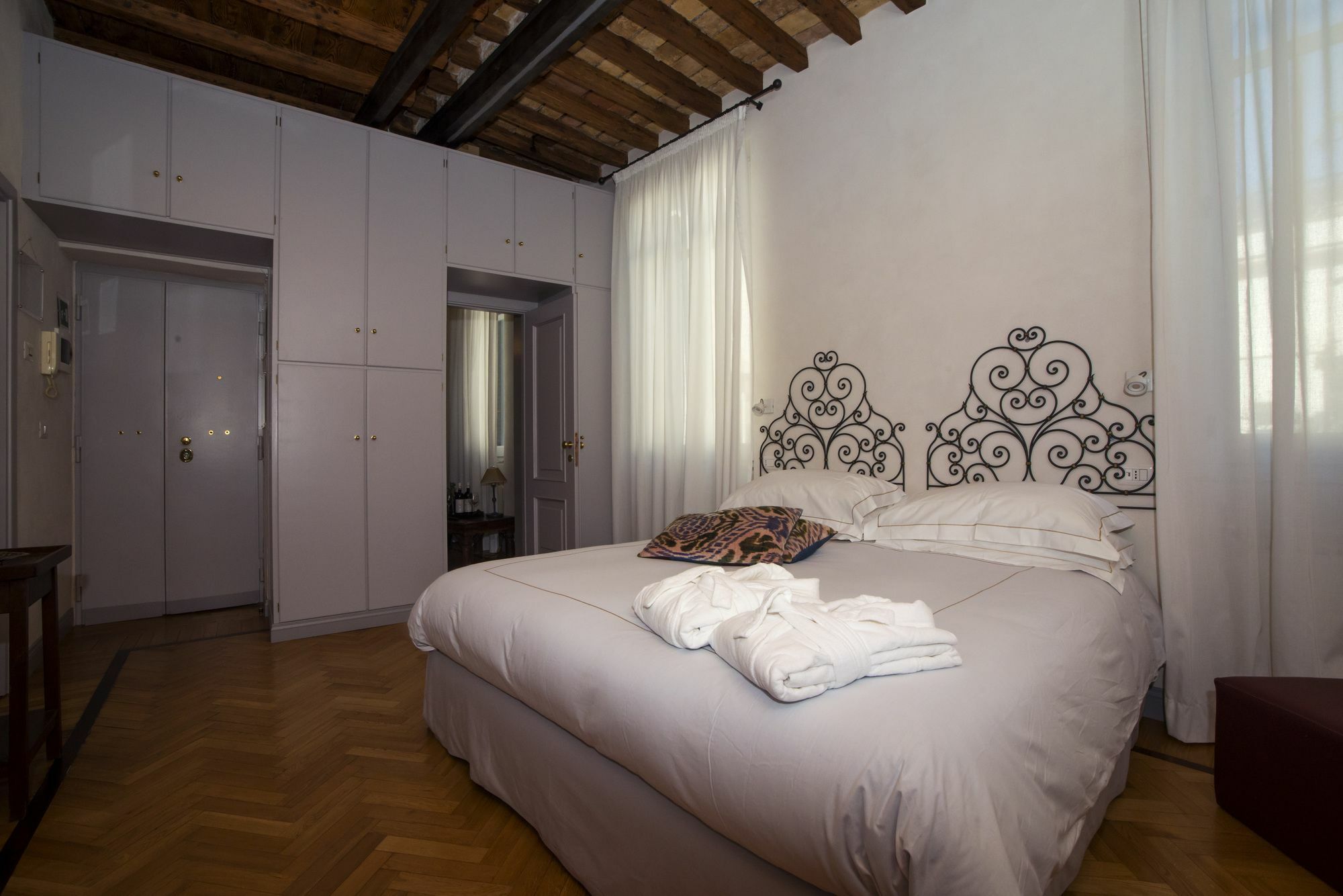 Rome Frattina27 Hotel Buitenkant foto